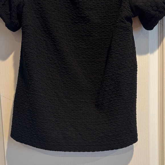 Elegant Black Textured Women's Blouse - Picture 5 of 8